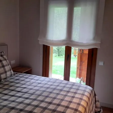 Con Piscina Cerca De Llivia
