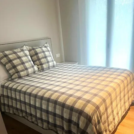 Con Piscina Cerca De Llivia 아파트